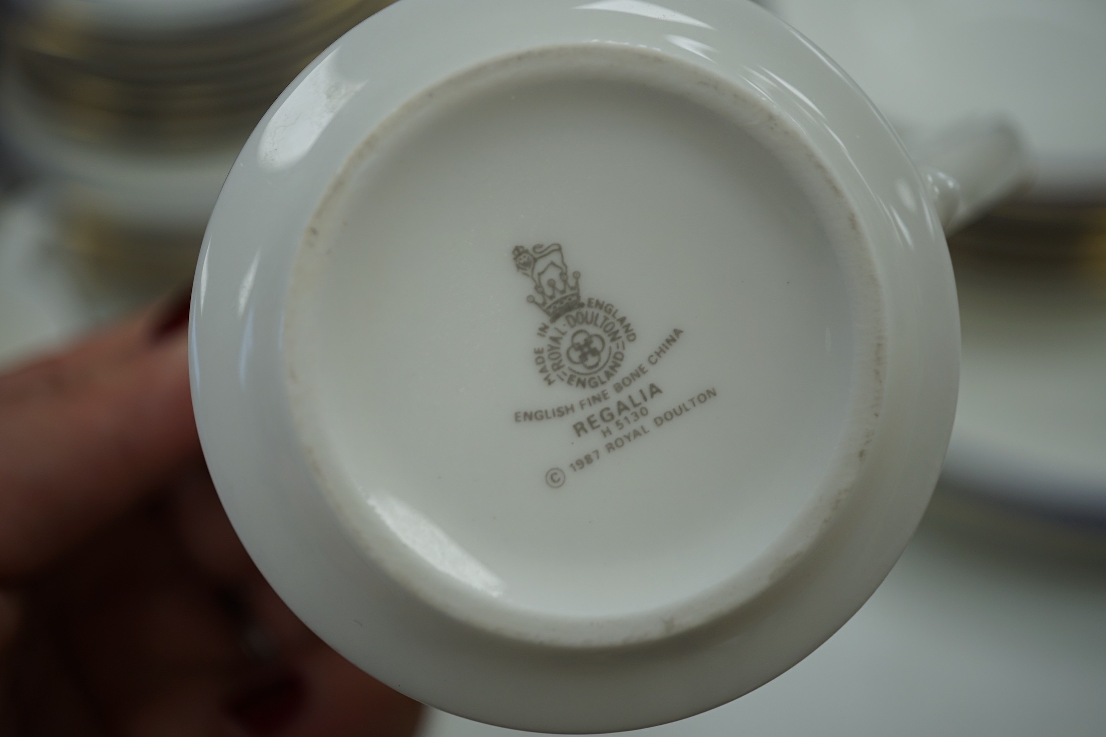 A Doulton Regalia pattern dinner service